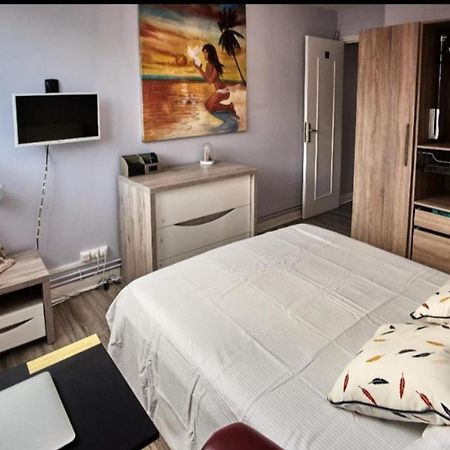 Chambres A Louer Dans Appartement Balcon - Wifi - Parking Gratuit Nevers Ngoại thất bức ảnh