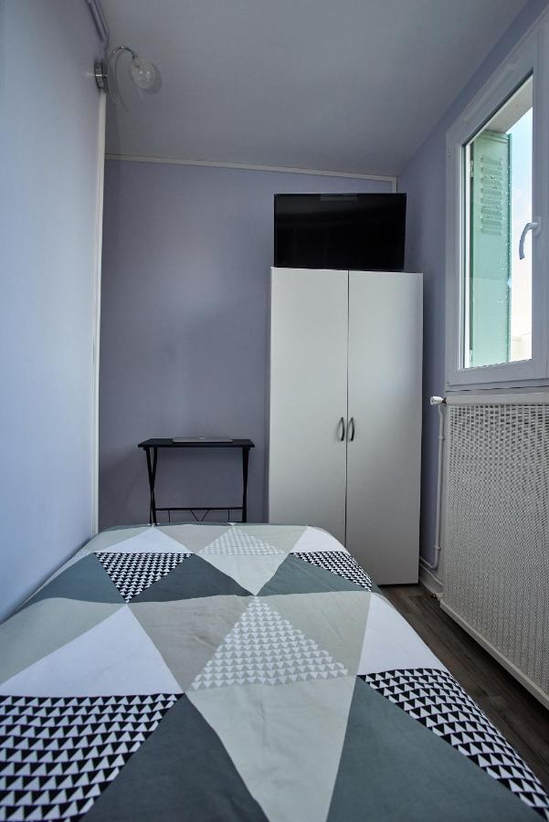 Chambres A Louer Dans Appartement Balcon - Wifi - Parking Gratuit Nevers Ngoại thất bức ảnh